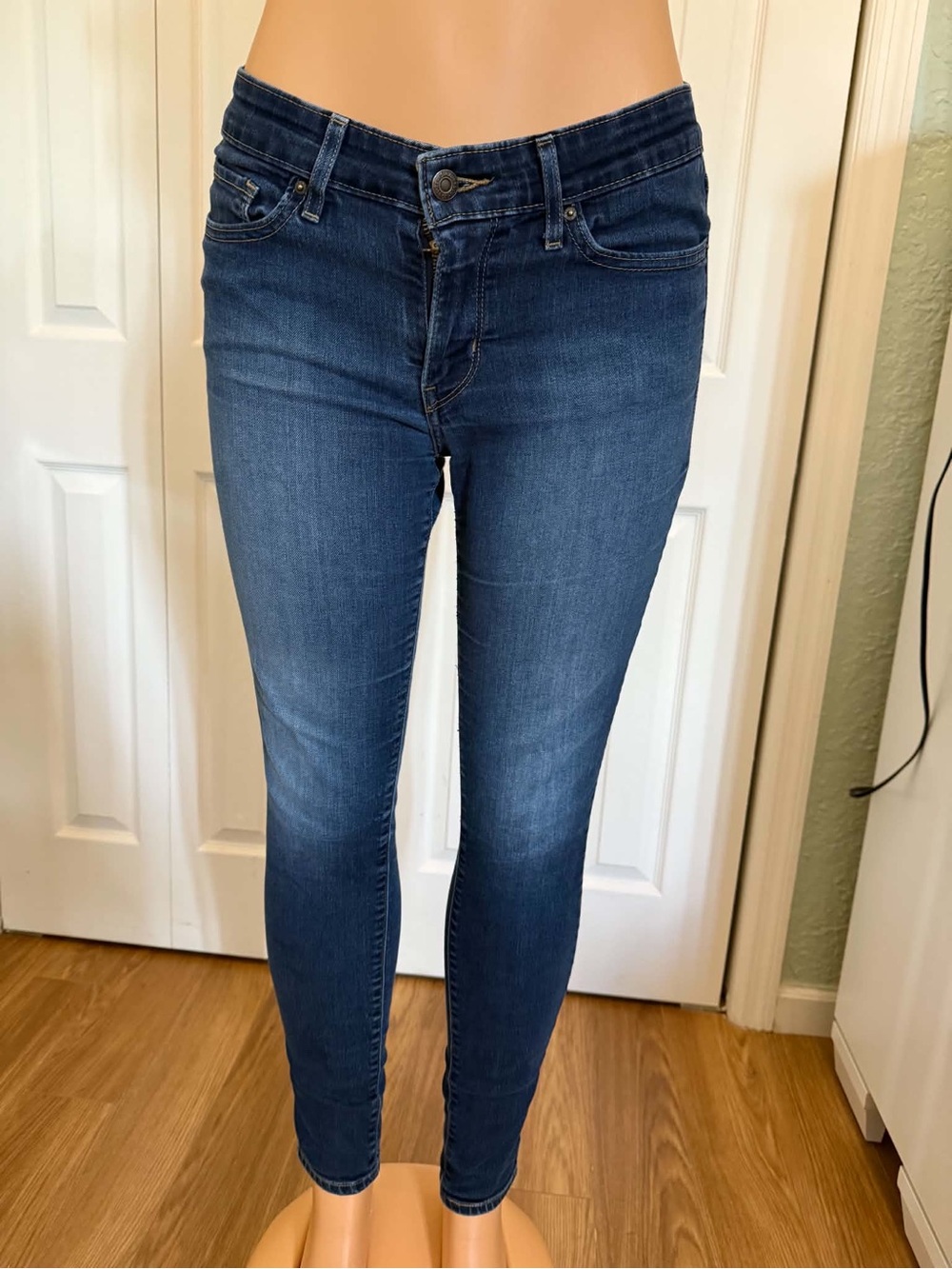 Levi’s 711 Skinny Jeans Size 27 Blue Stretch